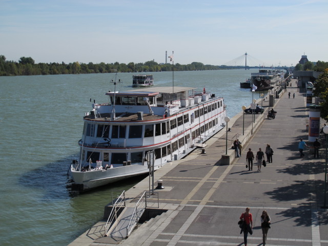 MS Admiral Tegetthoff von der Reichsbr&uuml;cke aus