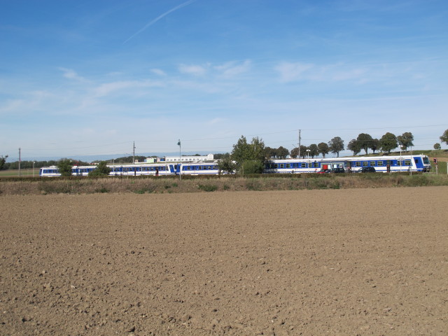 S 26591 in der Haltestelle Oberolberndorf, 183 m