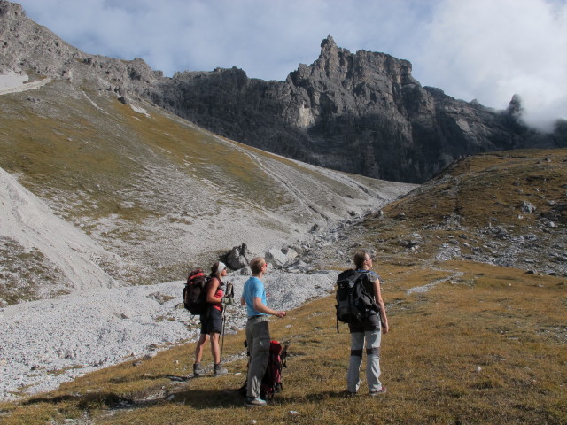 Gudrun, Christoph und Carmen zwischen Schneetal und Tribulaunhütte