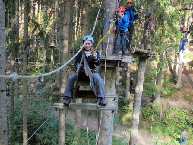 Diana im Parcours 'Schwarzspecht' im Kletterwald Buchenberg