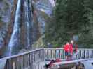 Gudrun und Christoph beim Dalfazer Wasserfall (20. Okt.)