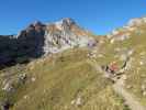 Christoph und Gudrun auf Weg 413 zwischen Spirljoch und Mauritzalm-Hochleger (21. Okt.)