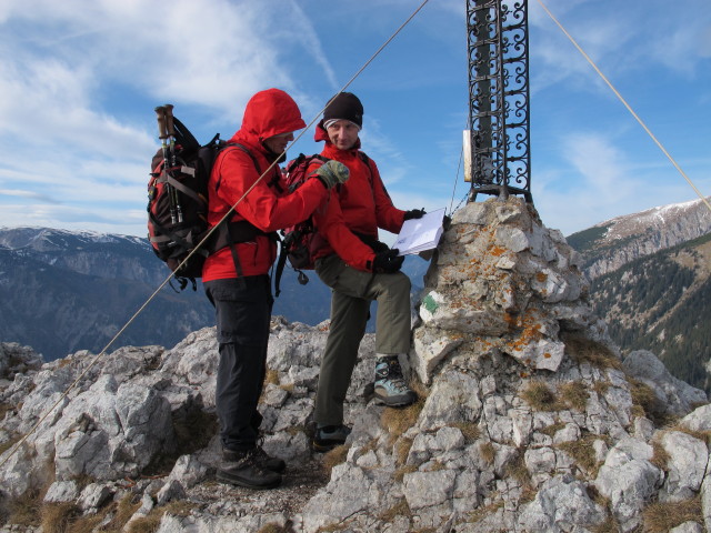 Gudrun und Christoph am Krummbachstein, 1.602 m