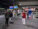 Alexander, Carmen und Romy im Bahnhof St. Gallen, 670 m (17. Nov.)