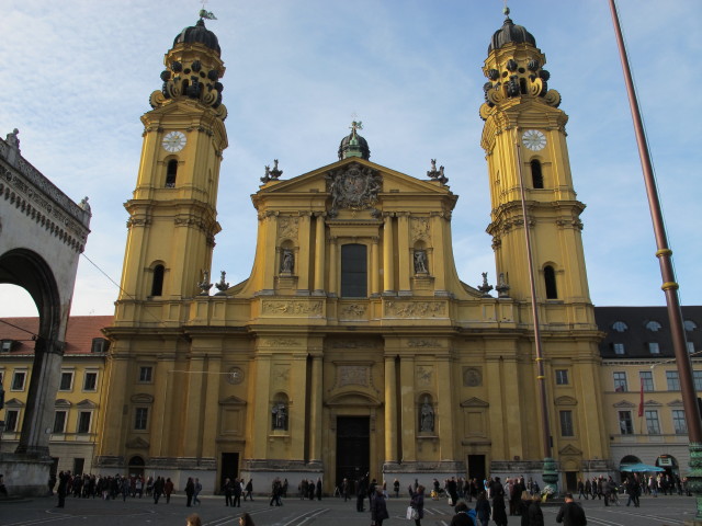 Stiftskirche St. Kajetan (24. Nov.)