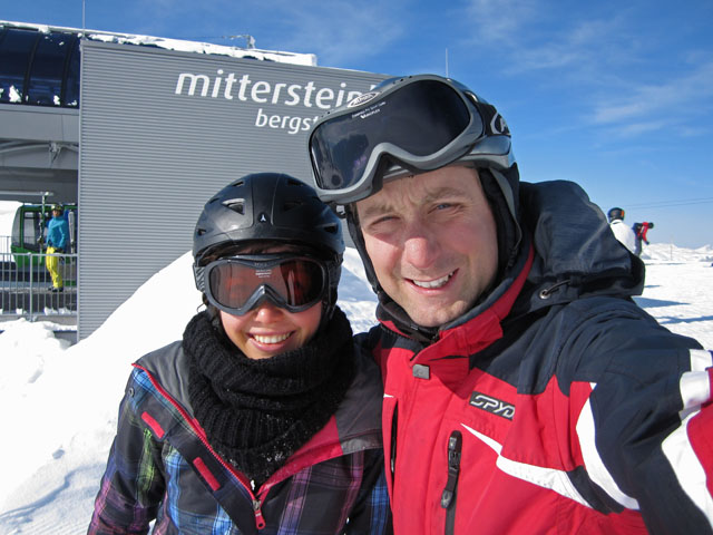 Daniela und ich bei der Bergstation der Mittersteinbahn, 1.914 m (14. Feb.)