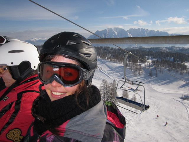 Daniela auf der 4er-Sesselbahn Schneiderkogel (14. Feb.)