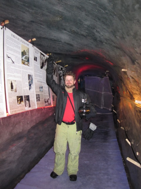 Markus in der Grotte de la Mer de Glace