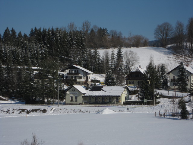 Haltestelle Wienerbruck-Josefsberg, 795 m