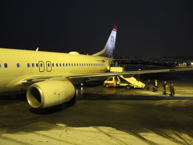 DY 384 am Tromsø lufthavn, 9 m (22. März)