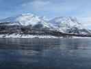 Nordmannviktinden und Giilavárri vom Lyngsfjord aus (26. März)