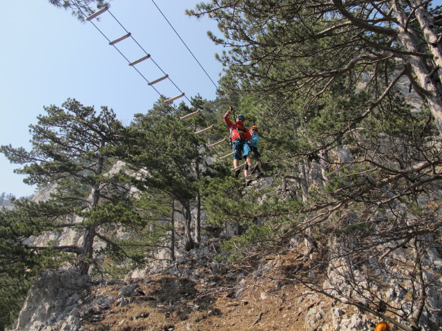 Christian und Sabrina auf der Seilbr&uuml;cke