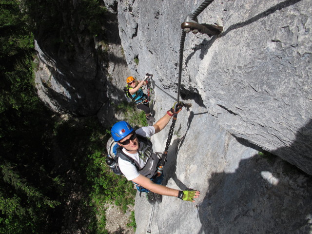 Kaiser-Franz-Joseph-Klettersteig: Christian und Sabrina in der Einstiegswand (18. Mai)