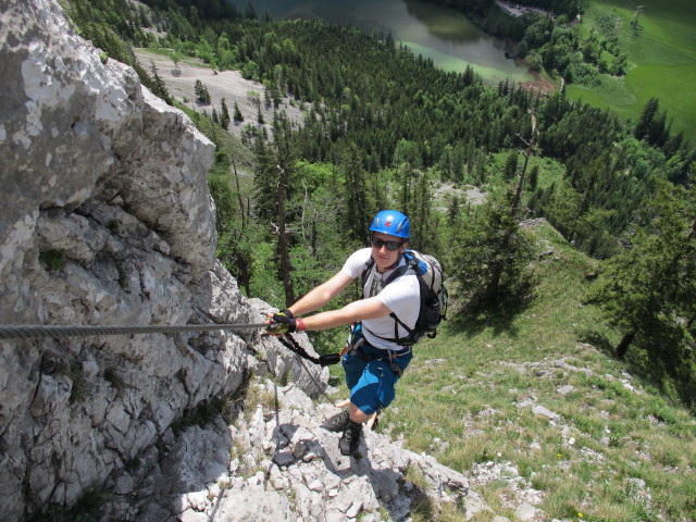 Kaiser-Franz-Joseph-Klettersteig: Christian zwischen Kaiserstiege und Rastplatz 'Schwalbennest' (18. Mai)