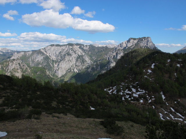 von Weg 820 Richtung S&uuml;dosten (18. Mai)