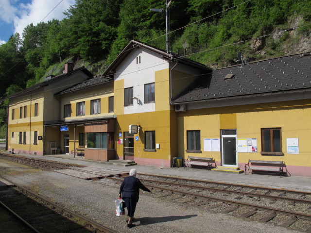 Bahnhof Weißenbach-St. Gallen, 410 m