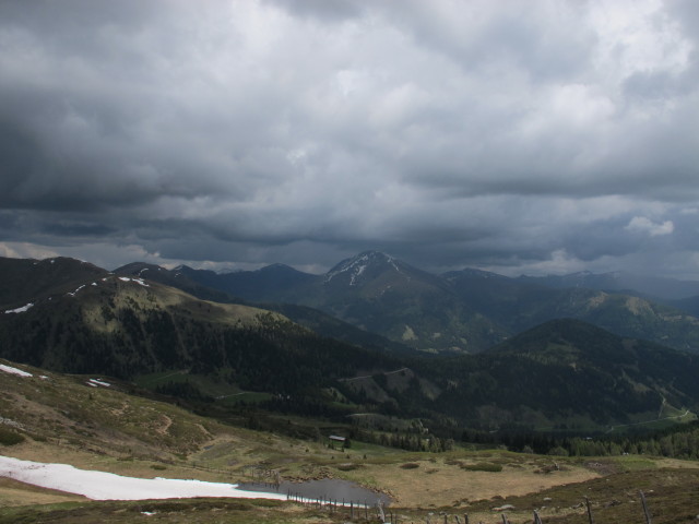 von der Kaisersteig-Variante Richtung Nordosten (8. Juni)