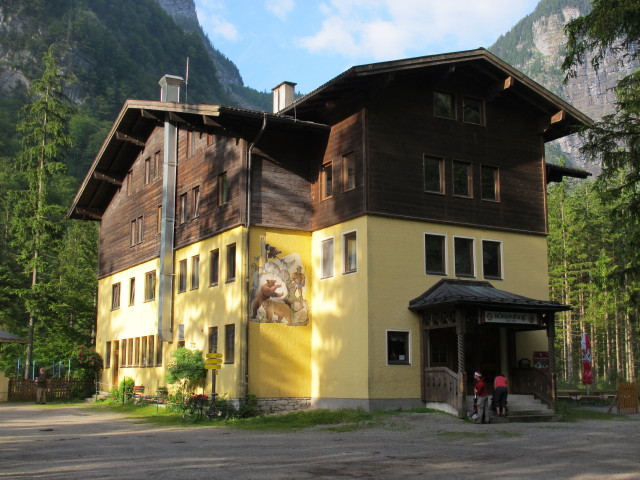 Christoph und Gudrun beim Gasthof B&auml;renh&uuml;tte, 507 m (15. Juni)