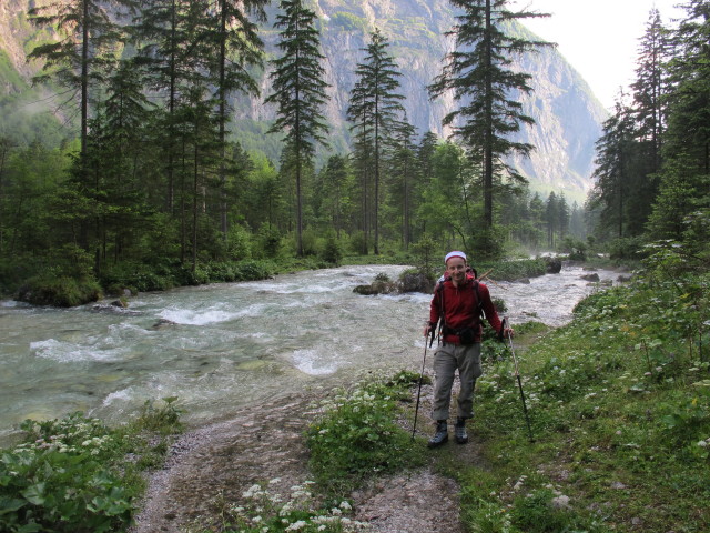 Christoph auf Weg 454 bei bei den H&ouml;llb&auml;chen (15. Juni)