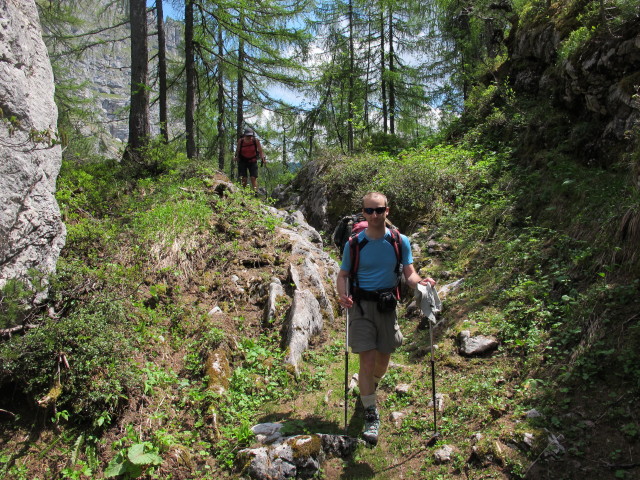 Gudrun und Christoph auf Weg 454 zwischen Saurigg und Grünleitn (15. Juni)