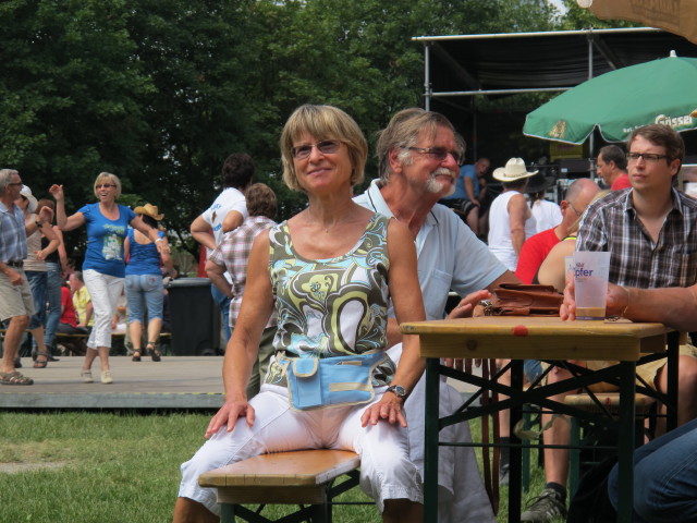 Mama und Papa auf der Wiener St&auml;dtische Versicherung/Country & Western-Insel (23. Juni)