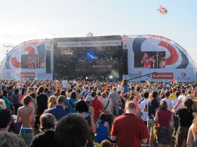 Christina St&uuml;rmer auf der Wien Energie / Hitradio &Ouml;3 Fest-B&uuml;hne (23. Juni)