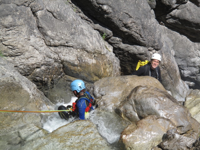 Diana und Josef im Dorfbach