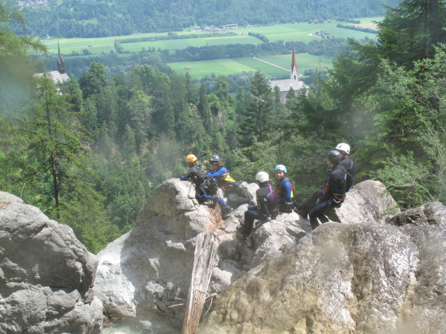 Martin, Hannelore, Ulrike, Diana, Ronald und Reinhard im Dorfbach