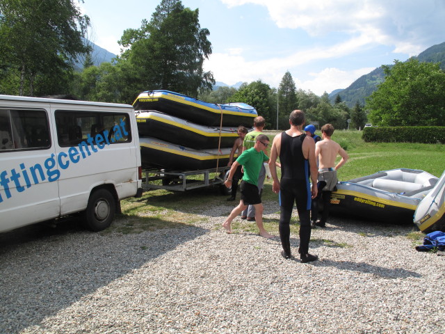 ?, Helmut, ?, ?, Günther und Christian im Go Eddy Raftingcenter