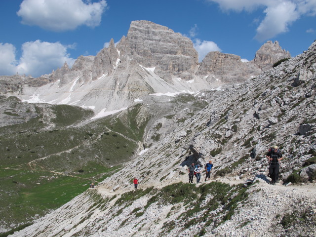 Reinhard, Erich, Diana, Klaus und Werner auf Weg 105 zwischen Rienzboden und Col. Forcellina