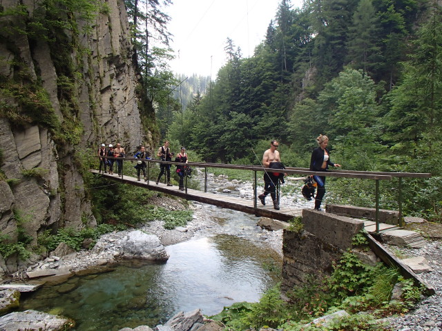 Reinhard, Dominika, Klaus, Valentin, Andreas, Ariane, Werner und Miriam in der Mauthner Klamm