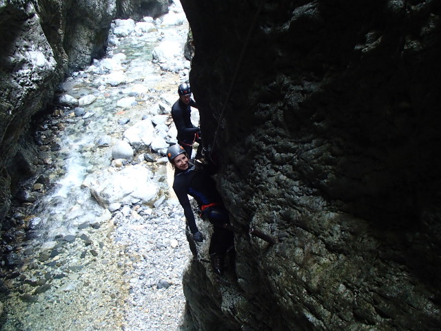 Klabauter-Klettersteig: Ariane und Andreas beim ersten Wasserfall