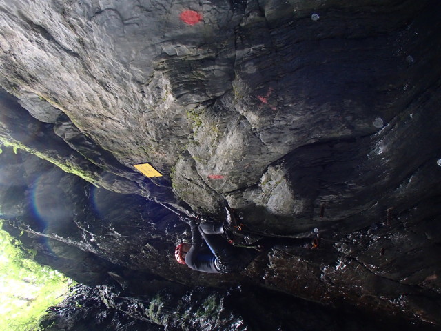 Klabauter-Klettersteig: Klaus beim sechsten Wasserfall