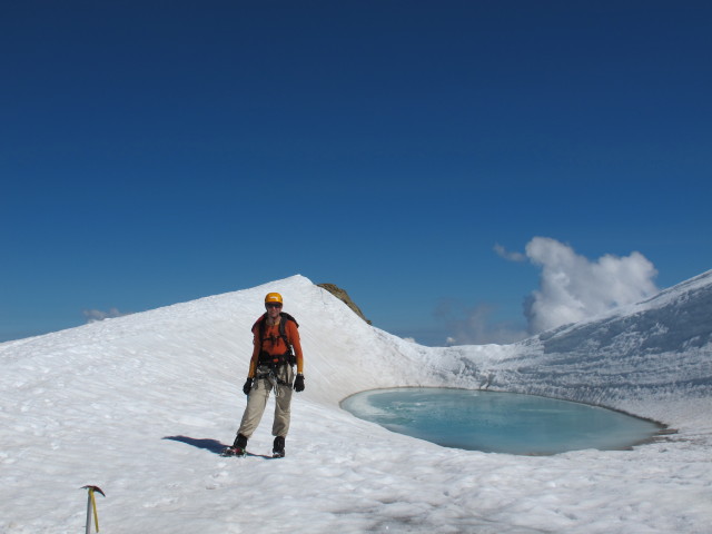 Ich neben Weg 718 zwischen Großem Wiesbachhorn und Kaindlgrat (21. Juli)