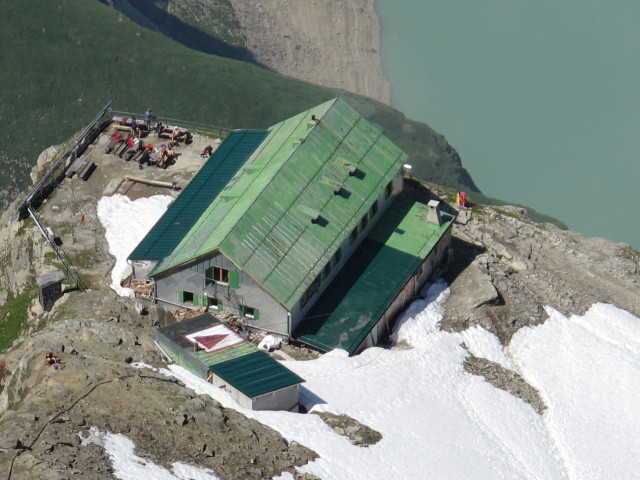 Heinrich-Schwaiger-Haus vom Unteren Fochezkopf aus (21. Juli)