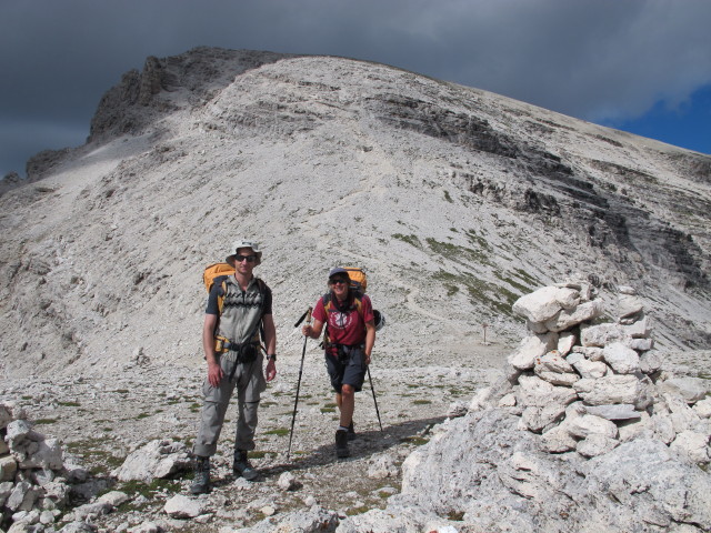 Christoph und Gudrun am Weg 3B in der Nives-Scharte, 2.740 m (10. Aug.)