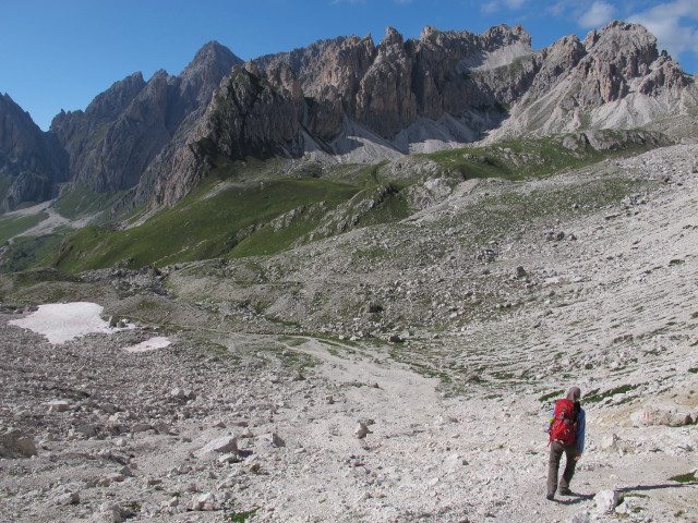 Susanne am Weg 2 zwischen Furcela Forces de Si&euml;les und Forces de Sieles (10. Aug.)