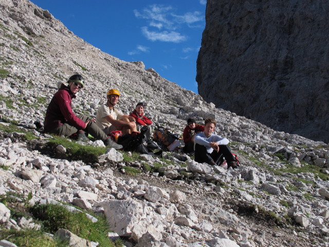 Susanne, ich, Christoph, Gudrun und Christoph zwischen Wasserrinnental und Sas-Rigais-Klettersteig (11. Aug.)