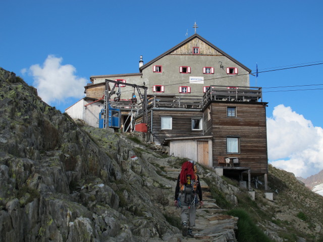 Christoph bei der Sch&ouml;ne-Aussicht-H&uuml;tte, 2.842 m (16. Aug.)