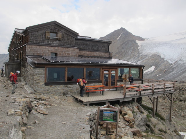 Christoph und Gudrun bei der Similaunh&uuml;tte, 3.017 m (17. Aug.)