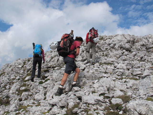 Susanne, Gudrun und Christoph zwischen Grimming und S&uuml;danstieg (31. Aug.)