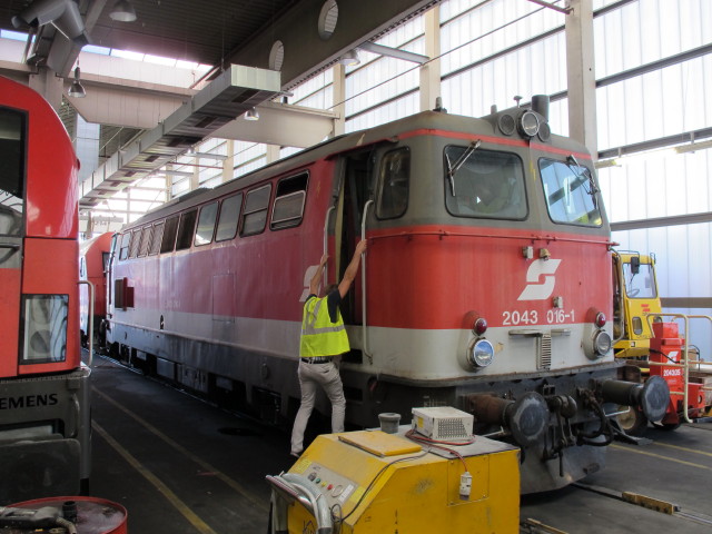 2043 016 am ÖBB-Standort Linz (5. Sept.)