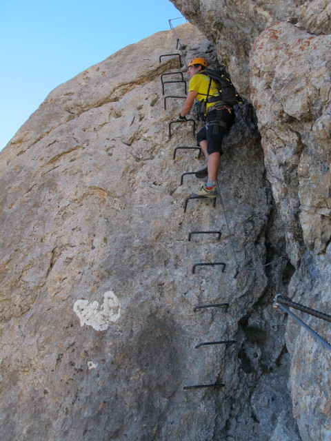 Via Ferrata Rodella: Axel auf der Klammernreihe