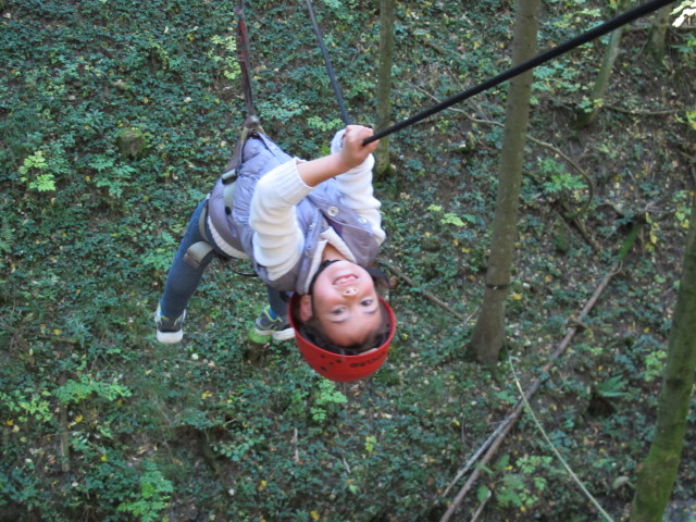 Daria im Parcours 'Wiesel' im Kletterwald Buchenberg
