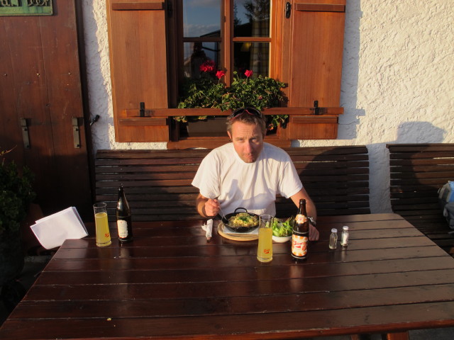 Ich beim Dr. Friedrich-Oedl-Haus, 1.582 m (27. Okt.)