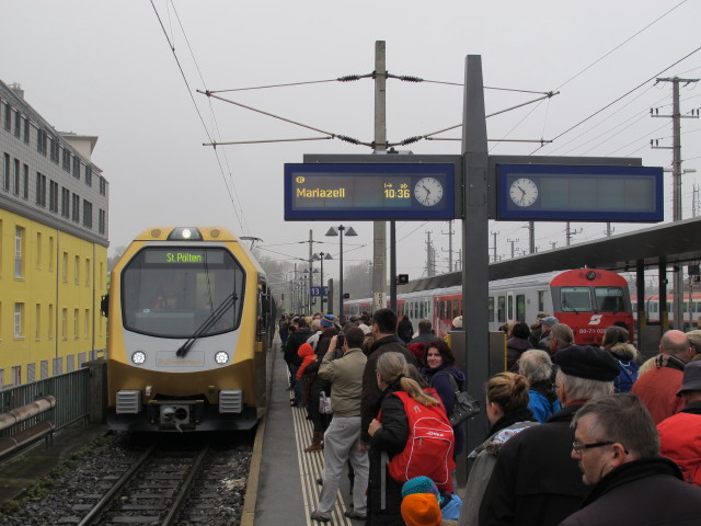 ET3 als P 6809 im Hauptbahnhof St. P&ouml;lten, 273 m