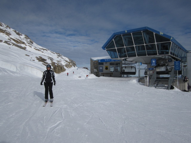 Eva-Maria bei der Bergstation der Gratbahn, 2.656 m