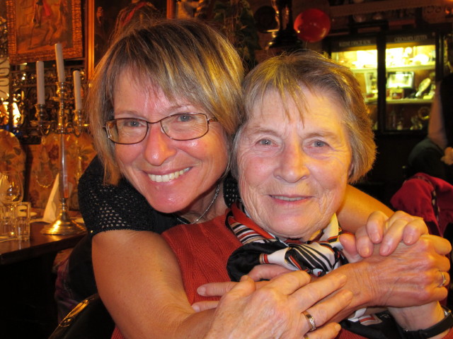 Mama und Oma im Marchfelderhof