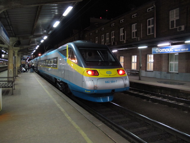 SC 515 'Pendolino' im Hauptbahnhof Olomouc, 215 m