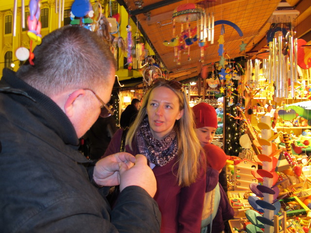 Stefan und Andrea am Kultur- und Weihnachtsmarkt